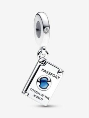 💝💞NWT  Pandora Openable Passport Dangle Charm
